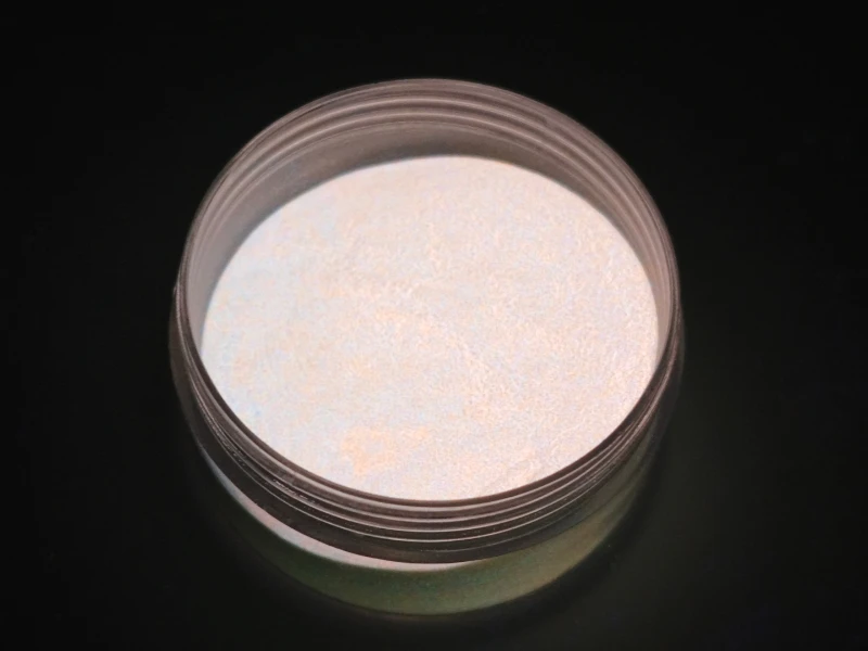 White Luminous Powder